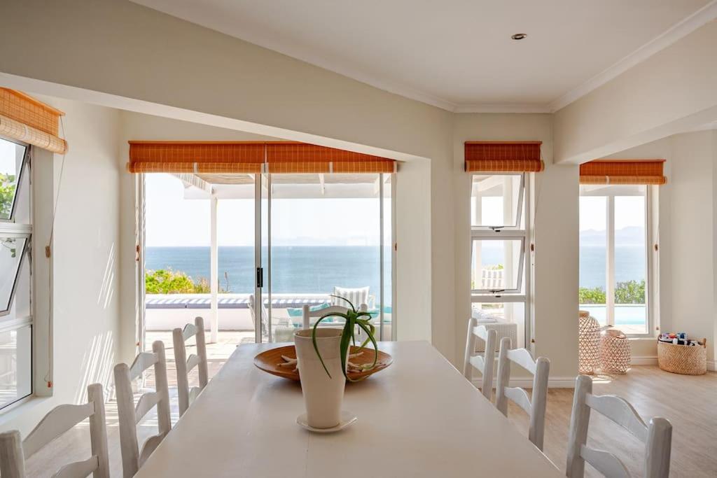 La Petite Baleine Oceanfront Luxury Villa De Kelders Dış mekan fotoğraf