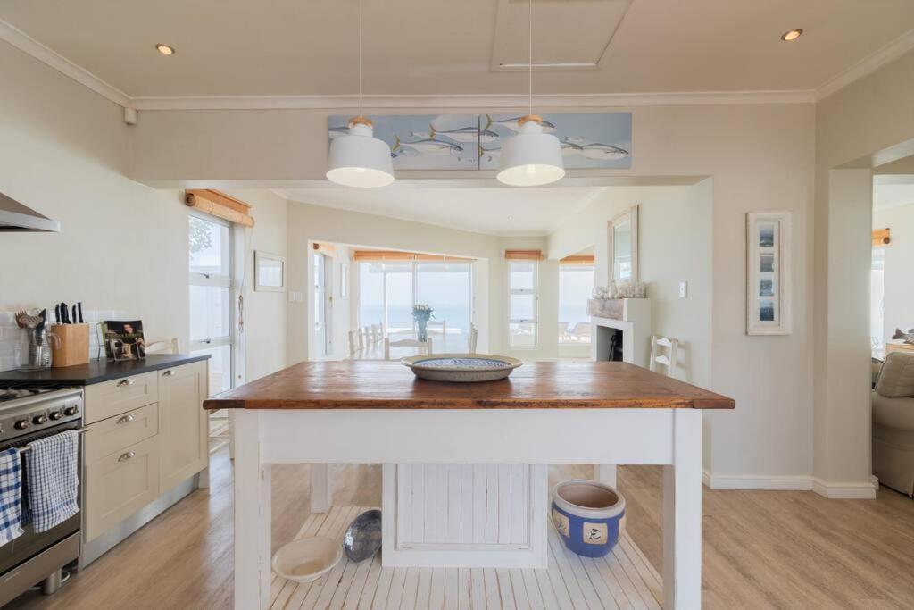 La Petite Baleine Oceanfront Luxury Villa De Kelders Dış mekan fotoğraf