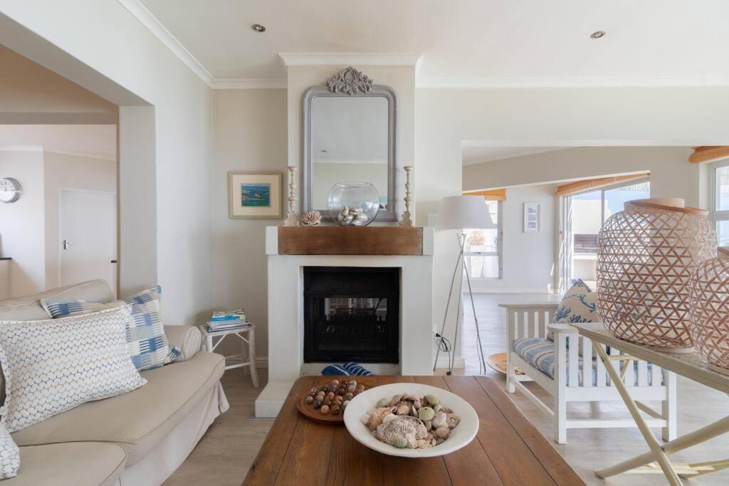 La Petite Baleine Oceanfront Luxury Villa De Kelders Dış mekan fotoğraf