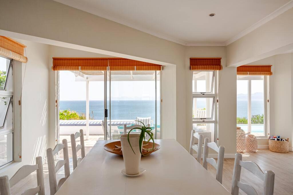 La Petite Baleine Oceanfront Luxury Villa De Kelders Dış mekan fotoğraf